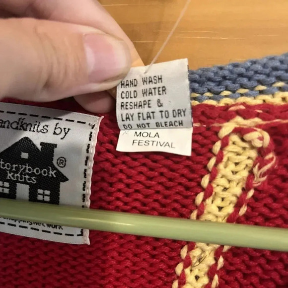 Vintage Storybook Knits Sweater Mola Festival HSN Chickens Size Large Womens Red - Picture 3 of 9